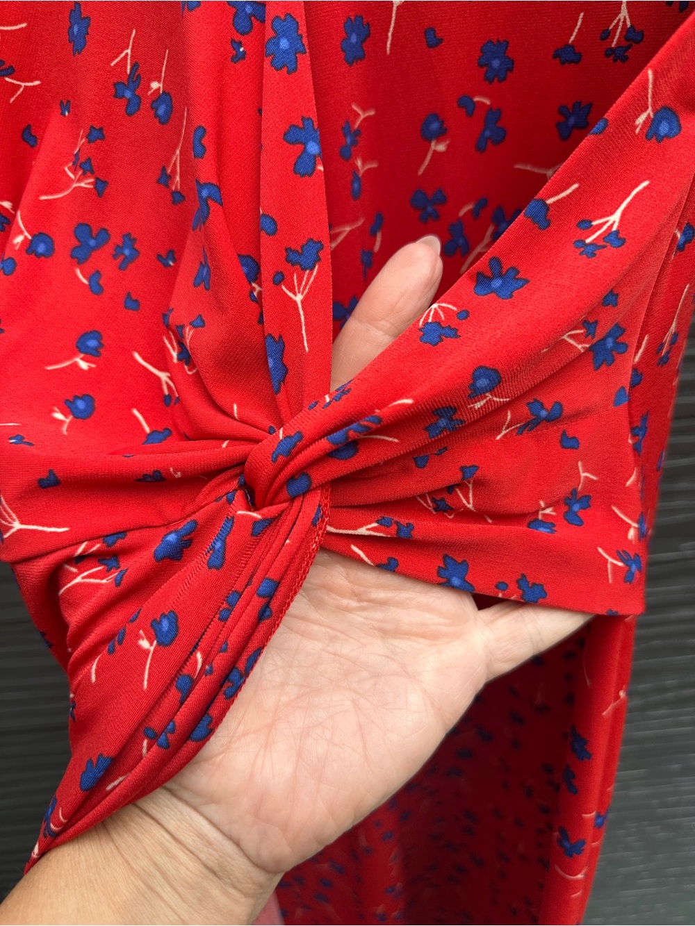 Banana Republic Red Floral Knot Front Dress Sleeveless V-Neck Size Large - Picture 3 of 5